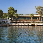 Voyage Hotel