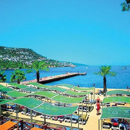 Voyage Hotel Golturkbuku