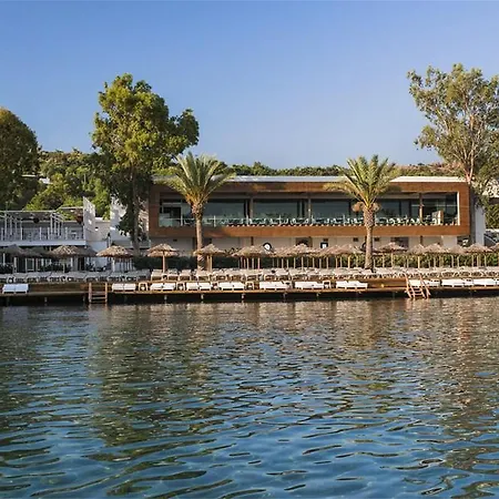 Voyage Hotel