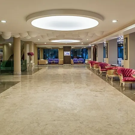 Voyage Hotel Golturkbuku