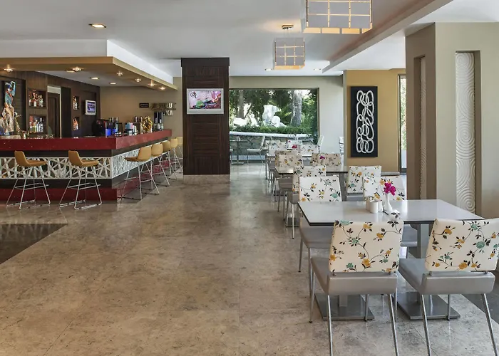 Ξενοδοχείο Voyage 5*